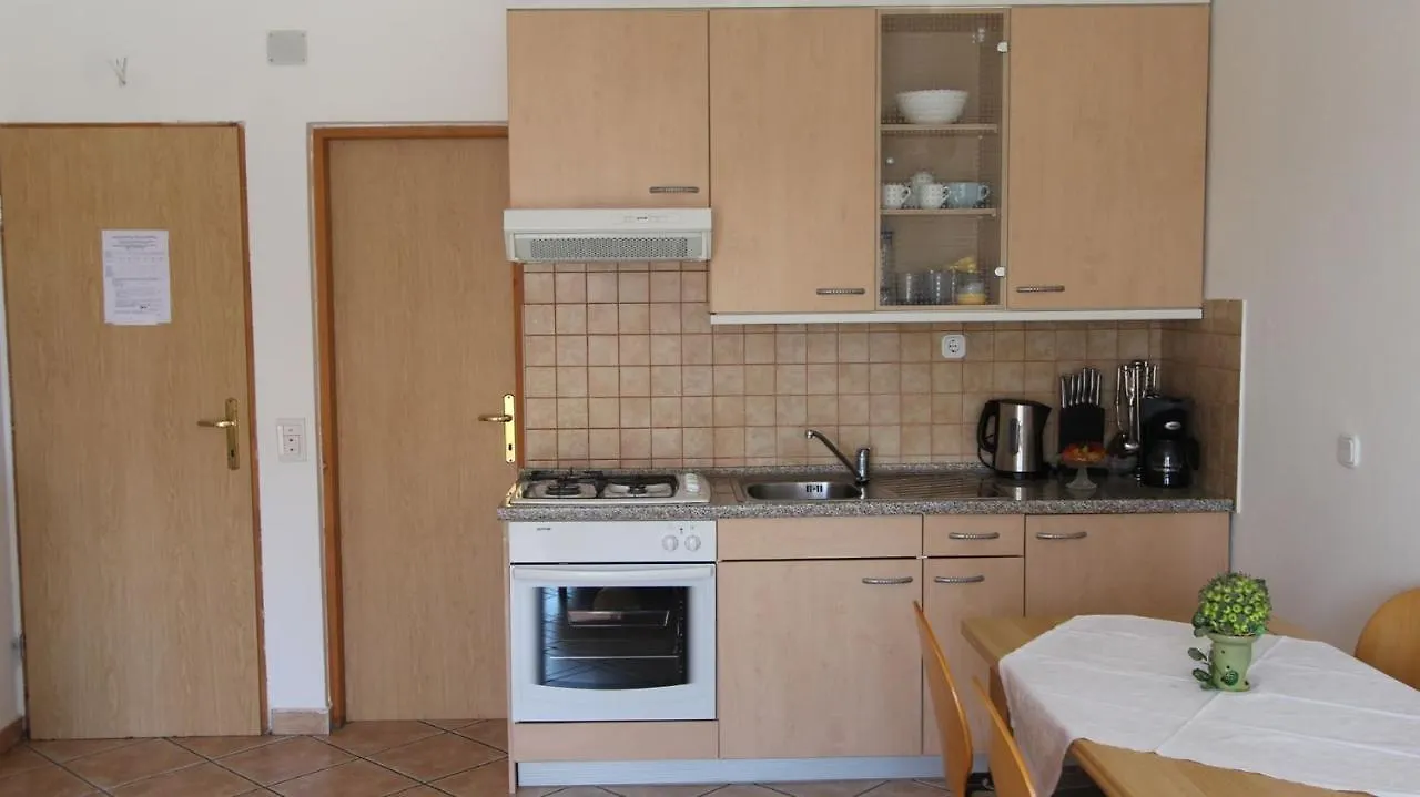 Apartments Grahovac Malinska Croacia
