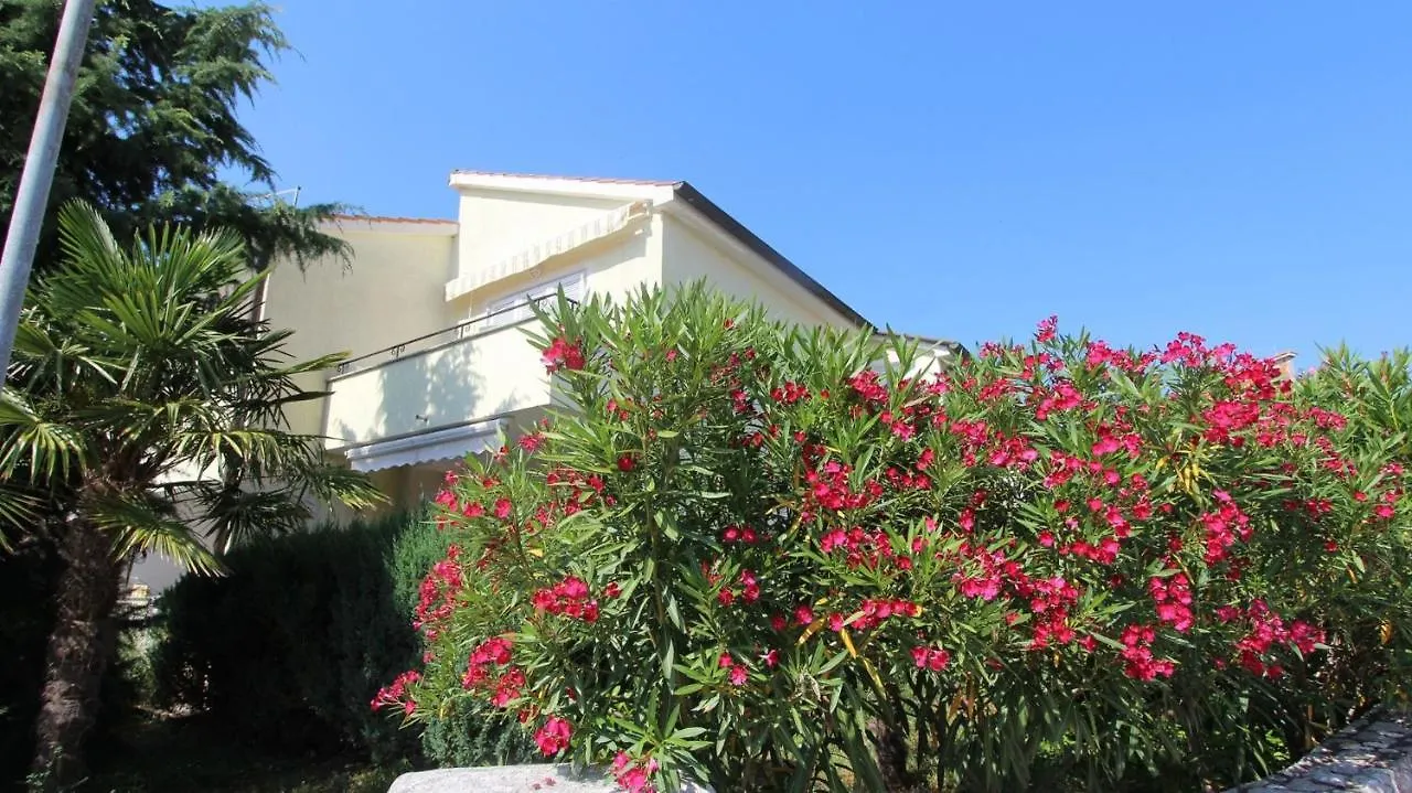Pensión Apartments Grahovac Malinska Croacia