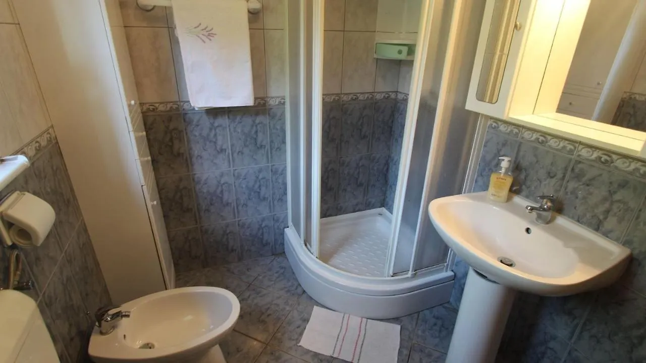 Apartments Grahovac Malinska 0*,