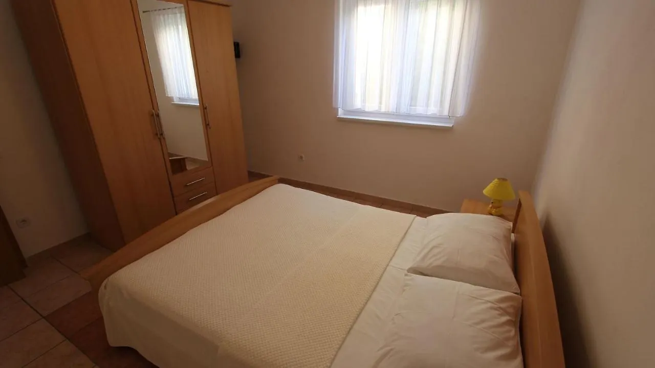 Apartments Grahovac Malinska Croacia