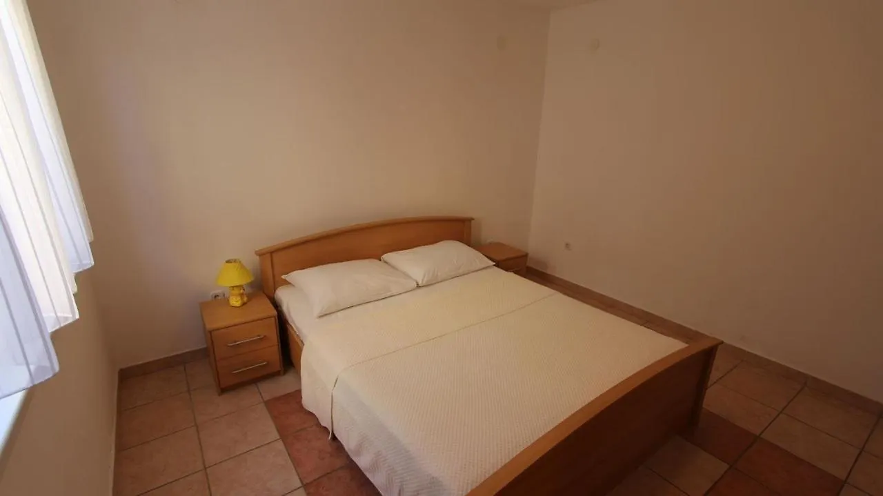 Pensión Apartments Grahovac Malinska Croacia